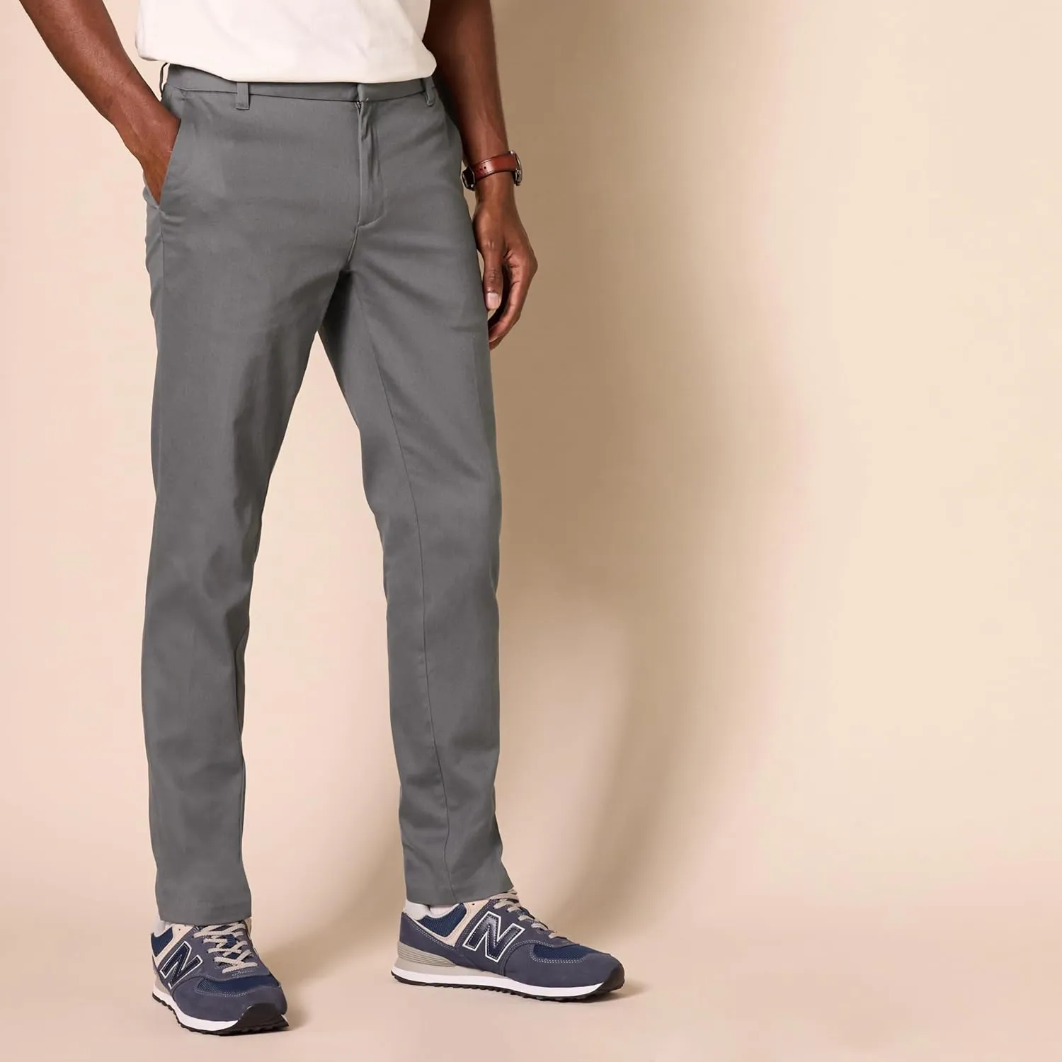 Amazon Essentials Men's Slim-Fit Wrinkle-Resistant Flat-Front Stretch Chino Pant