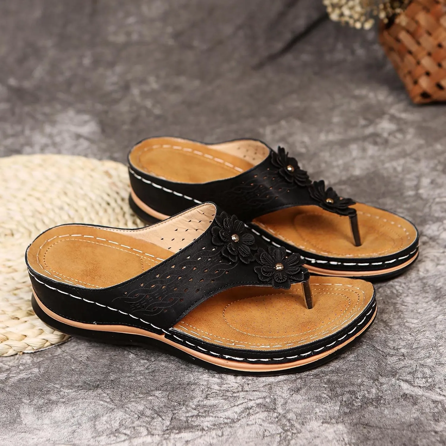 Eduavar Sandals Women, Sandals Women Comfortable Flip Flops with Arch Support Summer Beach Sandals Slippers