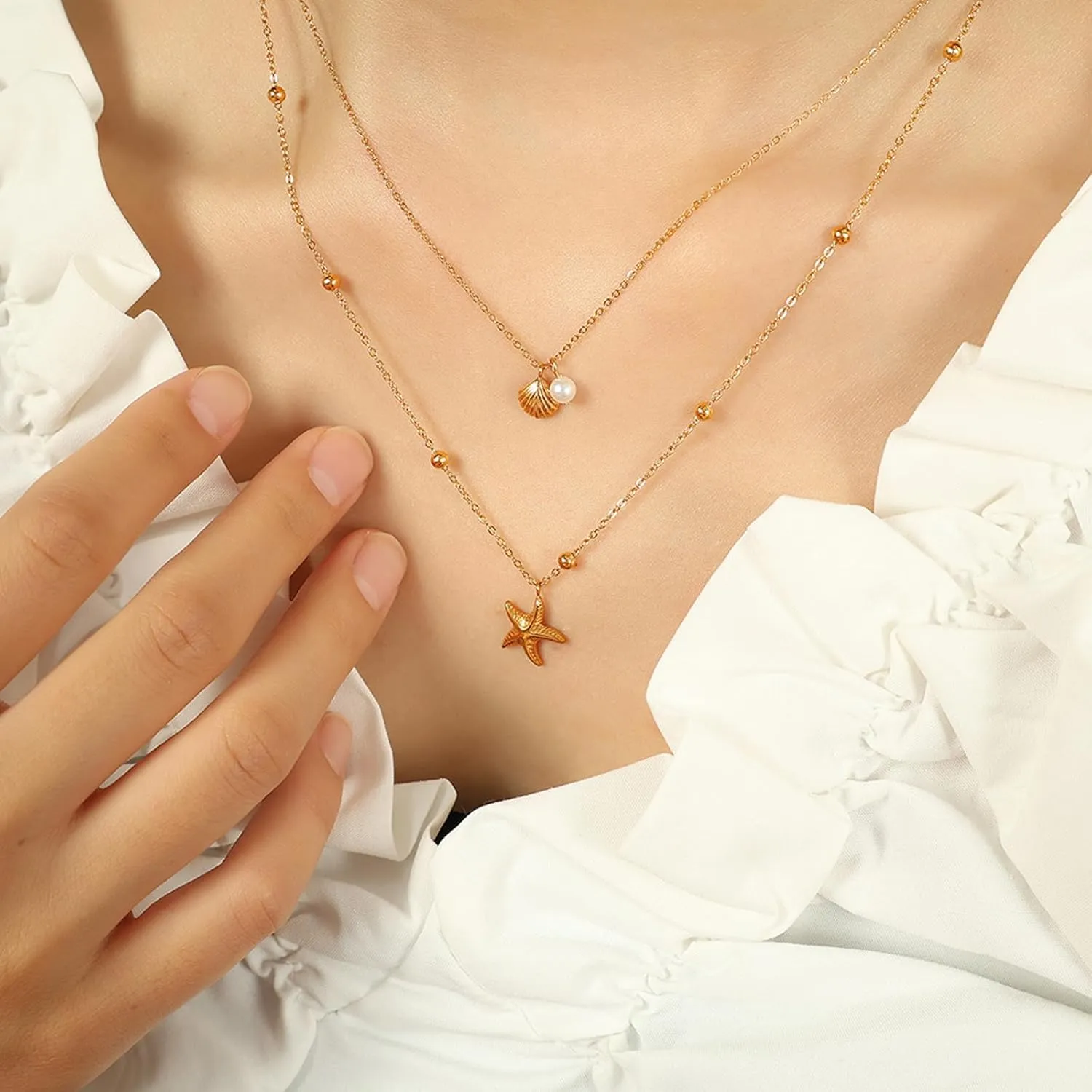 Gold Starfish Necklace for Women Beach Jewelry Accessories Sea Shell Beach Necklace Layered Starfish Pendant Beachy Ocean Necklaces Boho Cowrie Seashell Summer Necklaces Jewelry Gifts Trendy Stuff