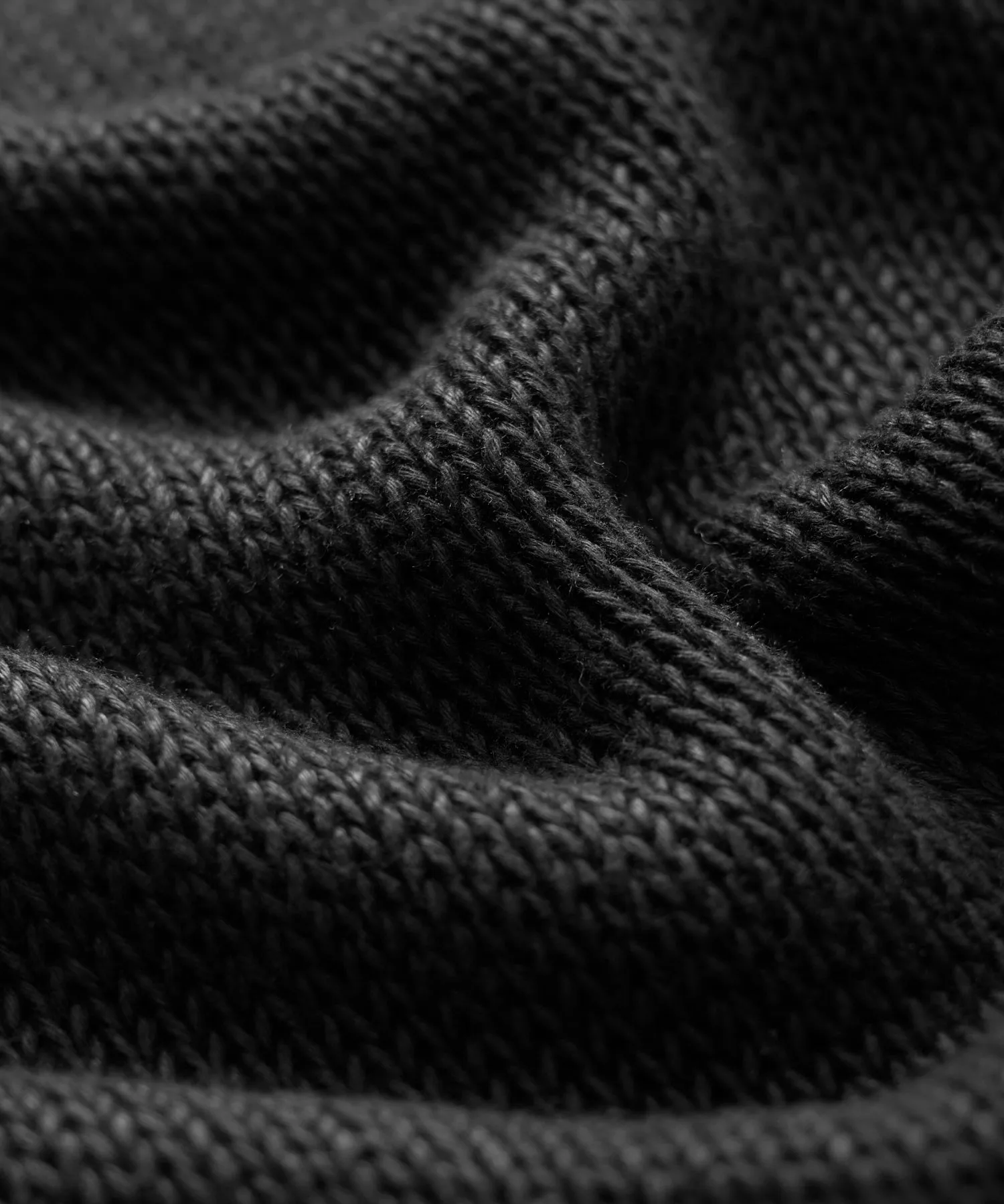 Linen Crewneck in Black