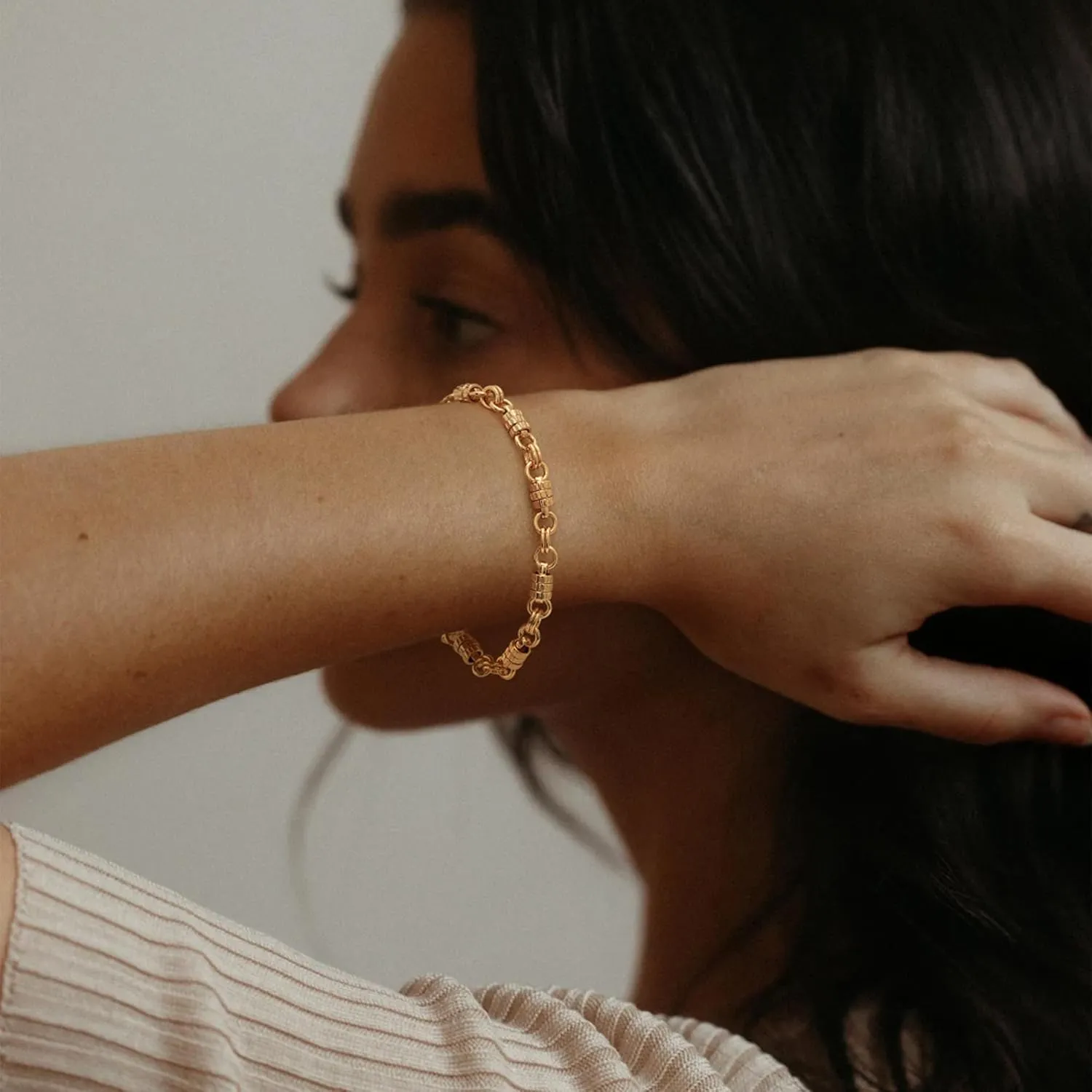 LOYATA Gold Bracelet for Women 14K Gold Plated Dainty Chain Simple Jewelry Gift for Women