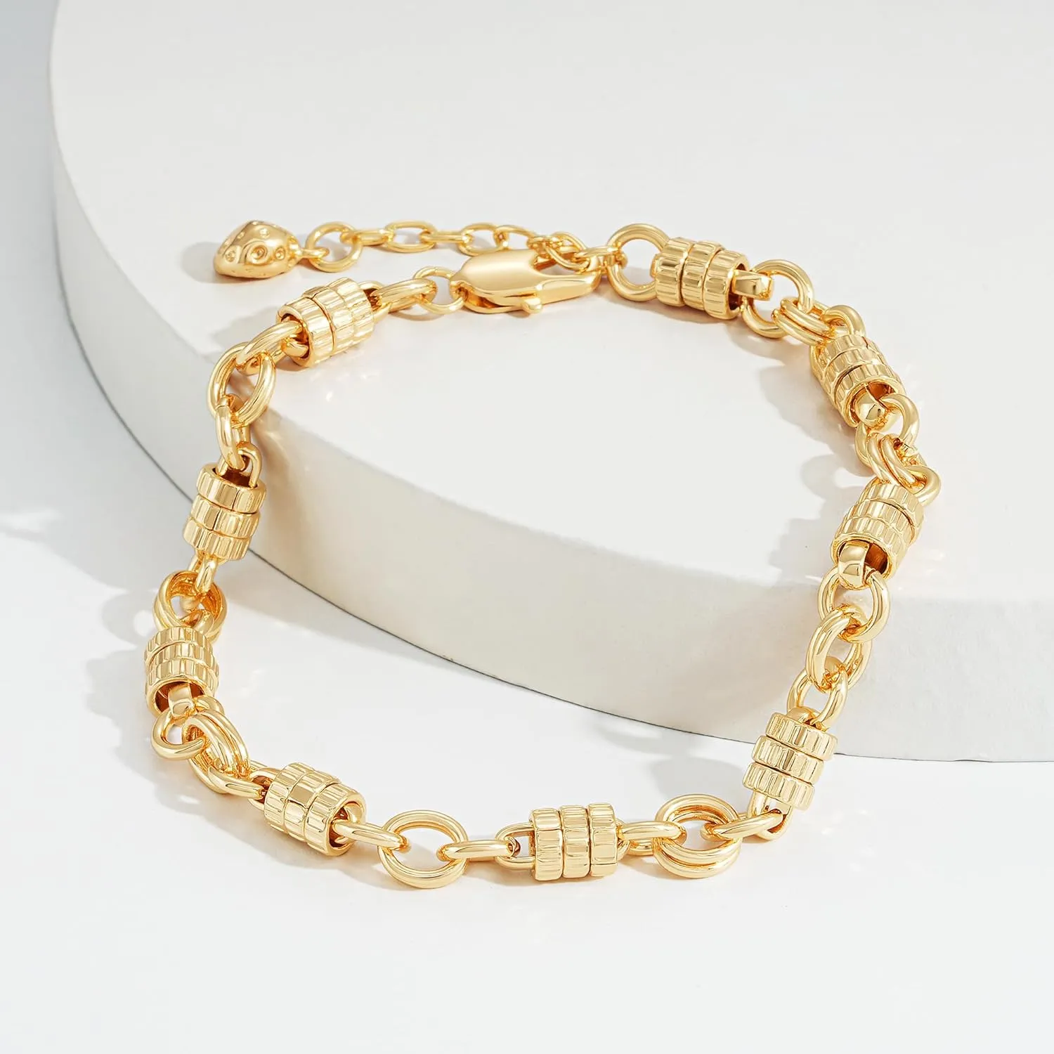 LOYATA Gold Bracelet for Women 14K Gold Plated Dainty Chain Simple Jewelry Gift for Women
