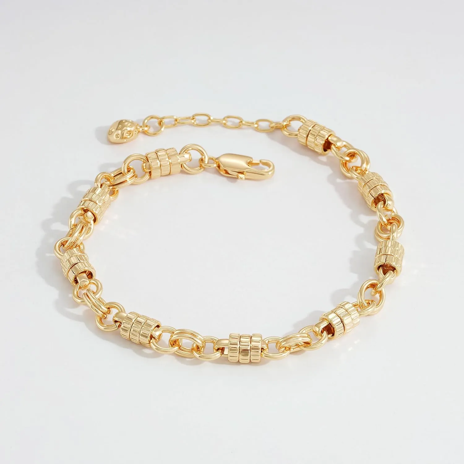 LOYATA Gold Bracelet for Women 14K Gold Plated Dainty Chain Simple Jewelry Gift for Women
