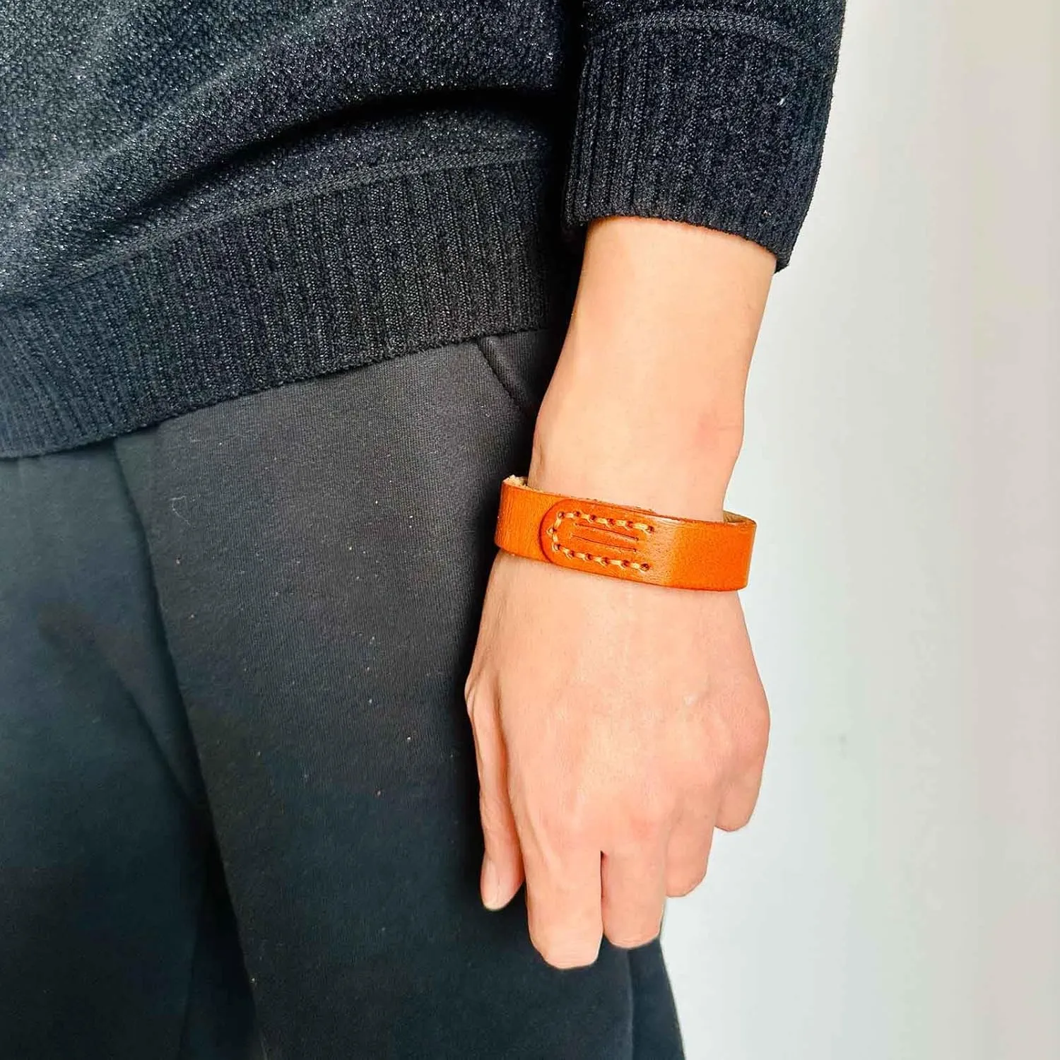 Punk Simple Hand Stitch Leather Cuff Bracelet