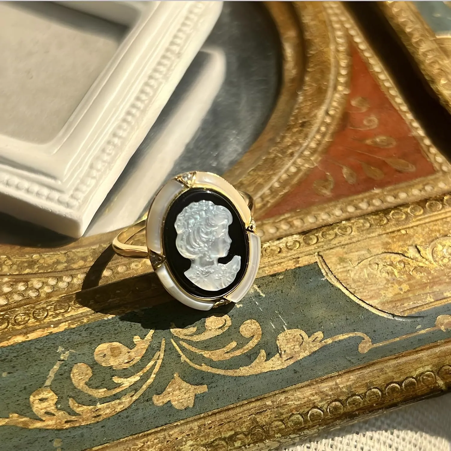 Shell Cameo Ring Adjustable, Victorian Art Deco White Mother of Pearl Carved Rose Maiden Cameo Silhouette Rings for Women in 14kt Gold Over Sterling Silver