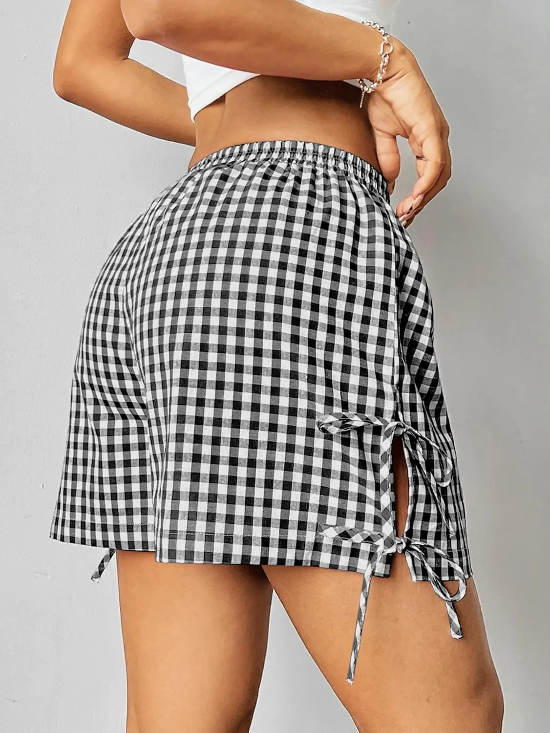 Verdusa Women's Gingham Plaid Print Bow Tie Split Elastic Waist Shorts
