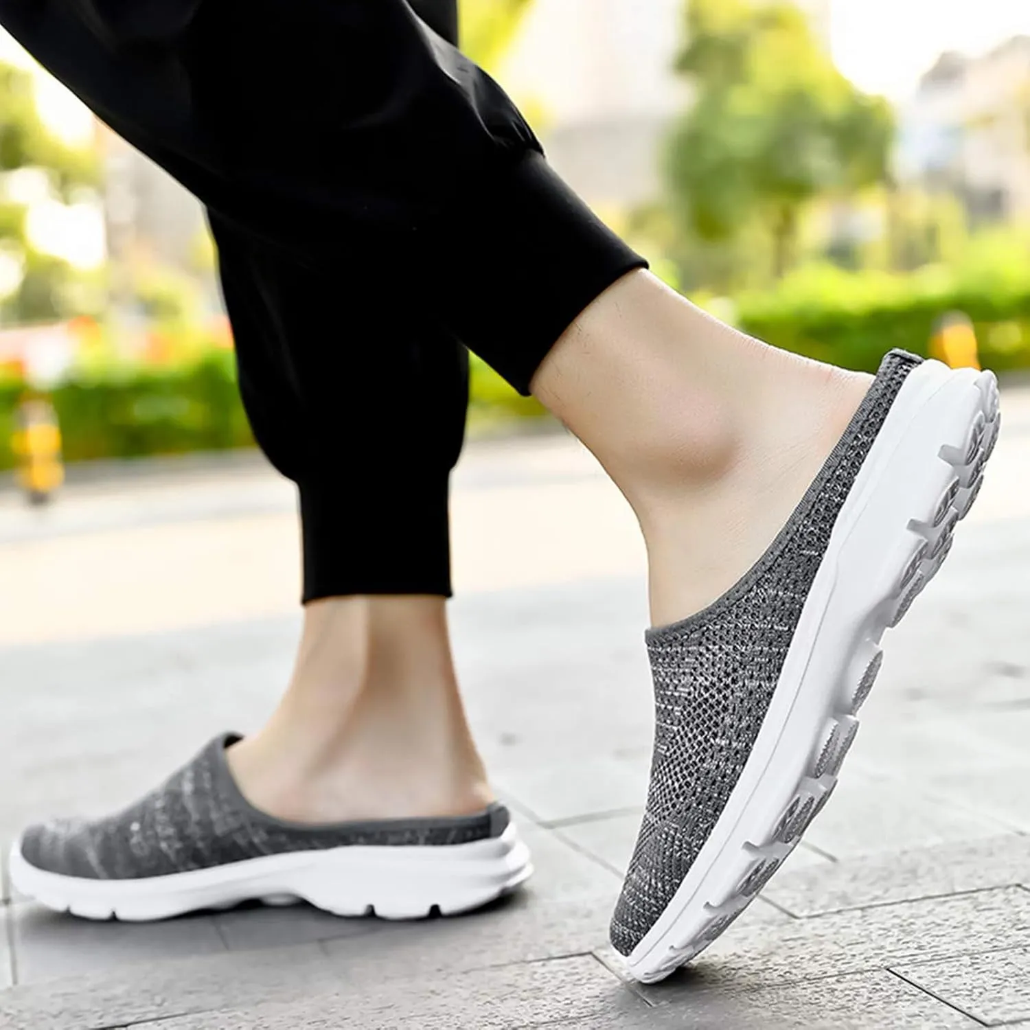 Walking Mules for Women Summer Breathable Mesh Hollow Out Closed Toe Open Back Slip On Sliipers Casual Lightweight Comfortable Outdoor Flats Shoes with Arch Support